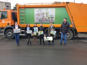 В. д. Марко Попадић уручио награде победницима ликовног конкурса „Градске чистоће“-  „Прљаво или чисто није исто!“
